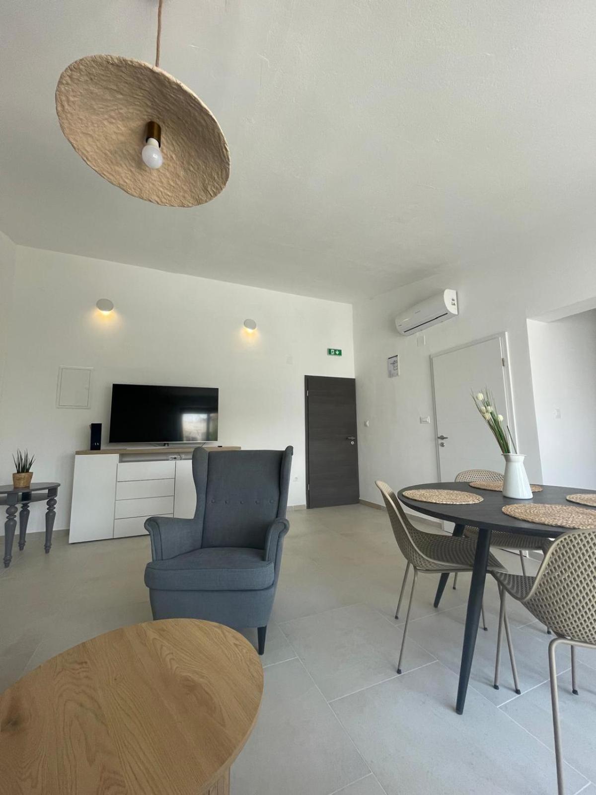 Apartments Ula Vodice Extérieur photo